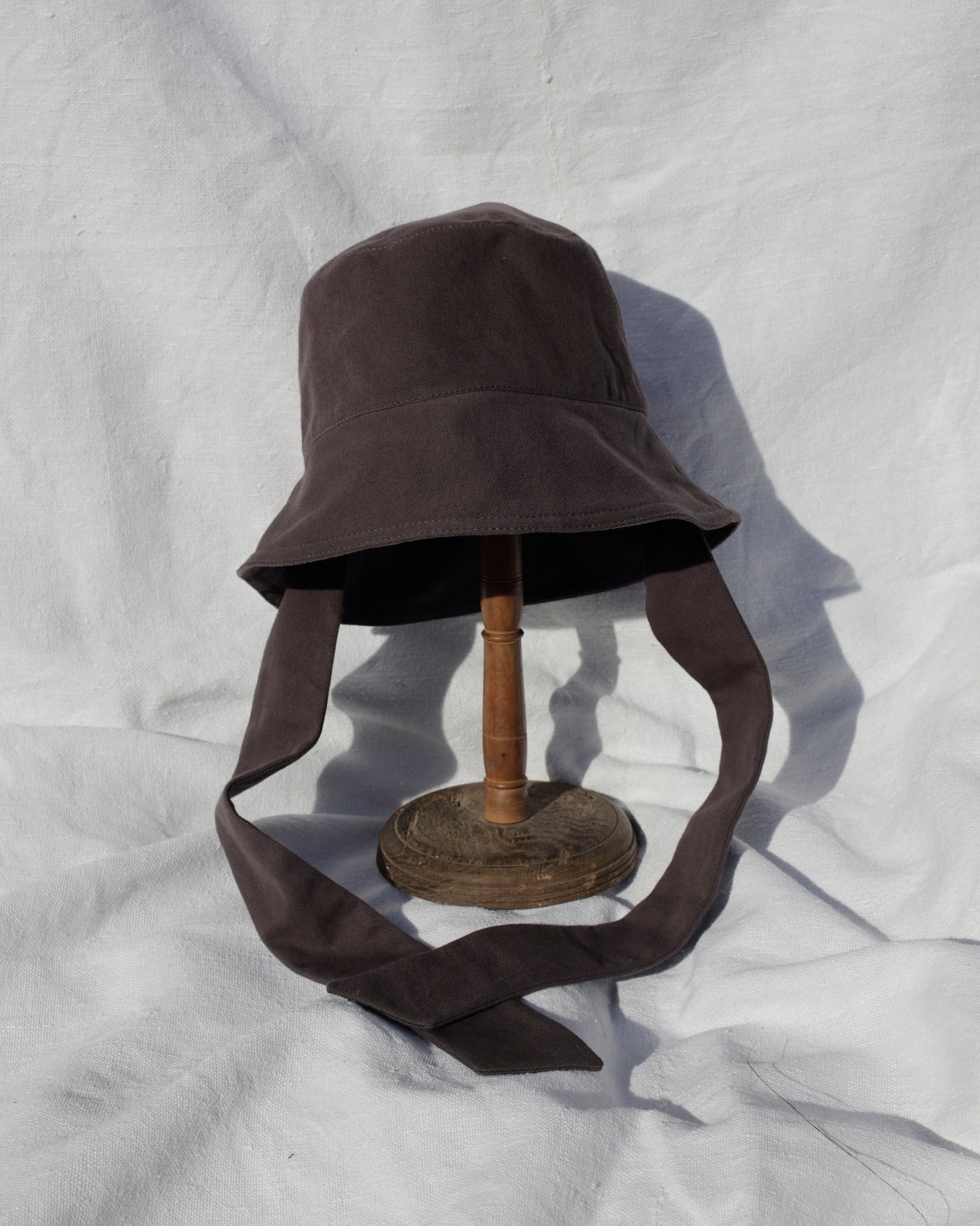 Mistral bob with tie