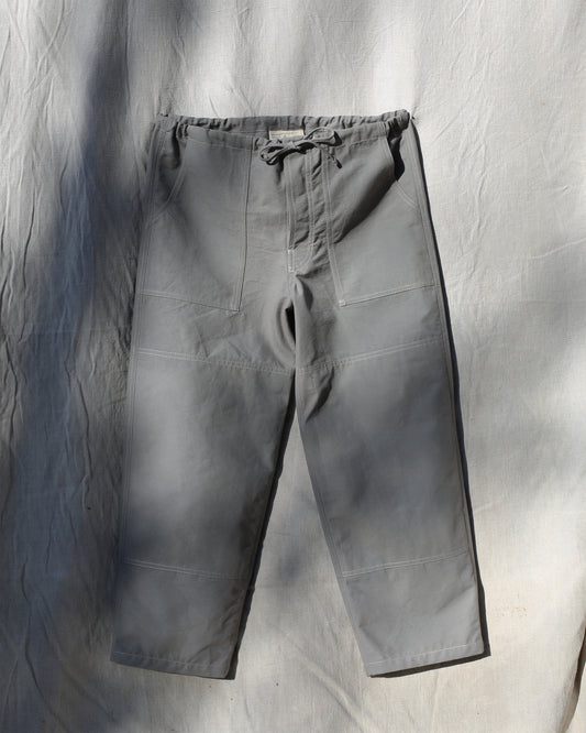 Stable trouser schiste