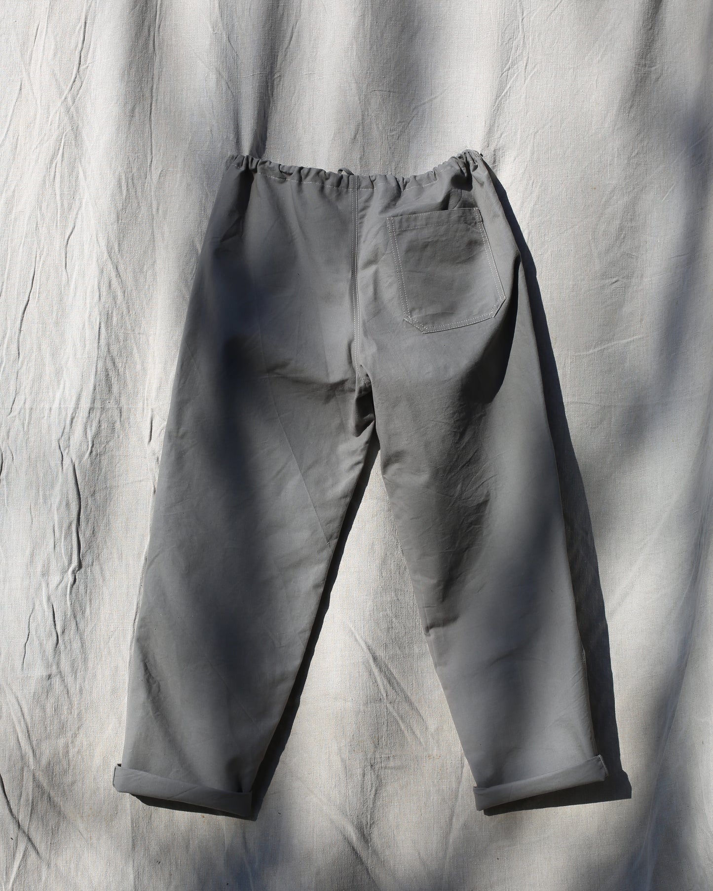 Stable trouser schiste